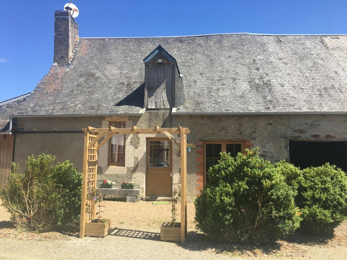 Gite A La Ferme Rouëssé-Vassé Exterior foto